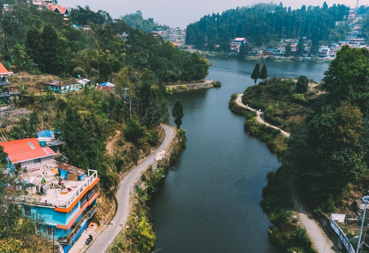 Pradhan Homestay Mirik - Homestay Beside Mirik Lake Exterior foto